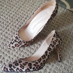 Leopard print heels, worn once, excellent shape
